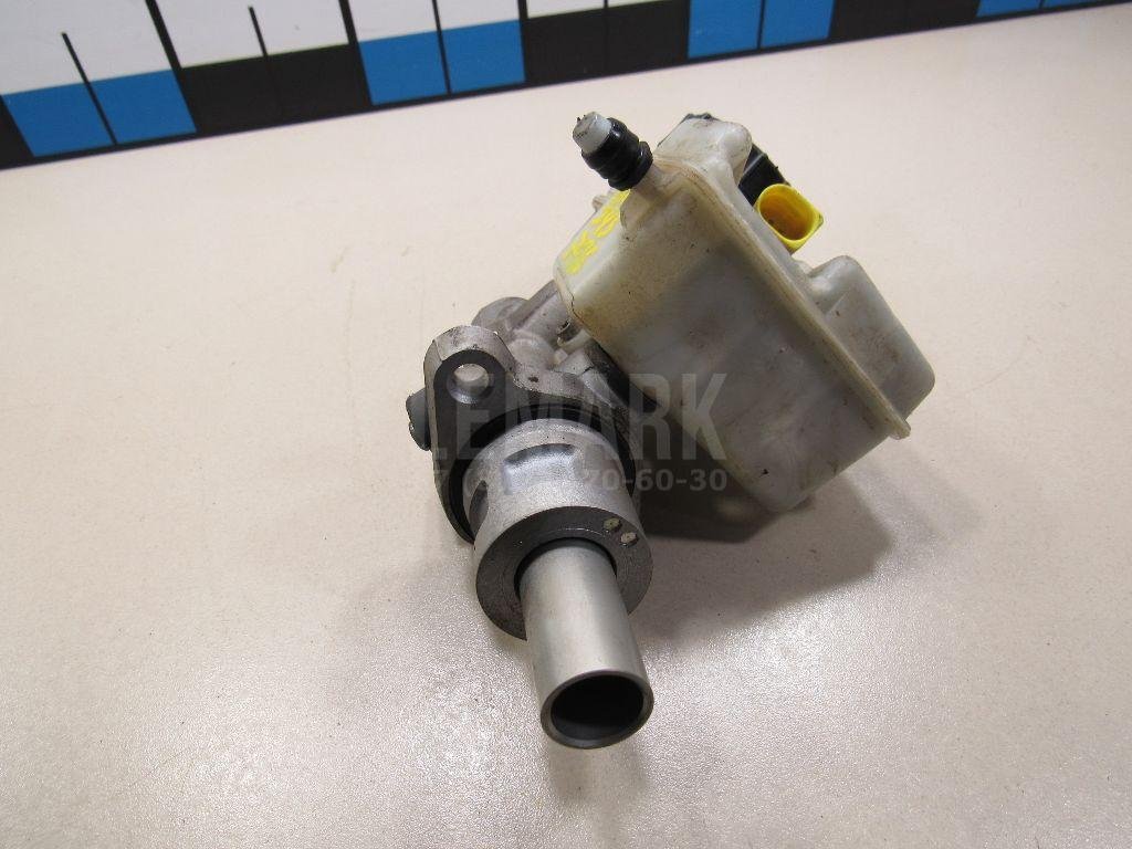 Цилиндр тормозной главный