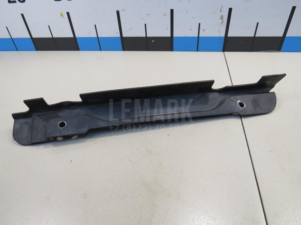 Воздуховод радиатора правый