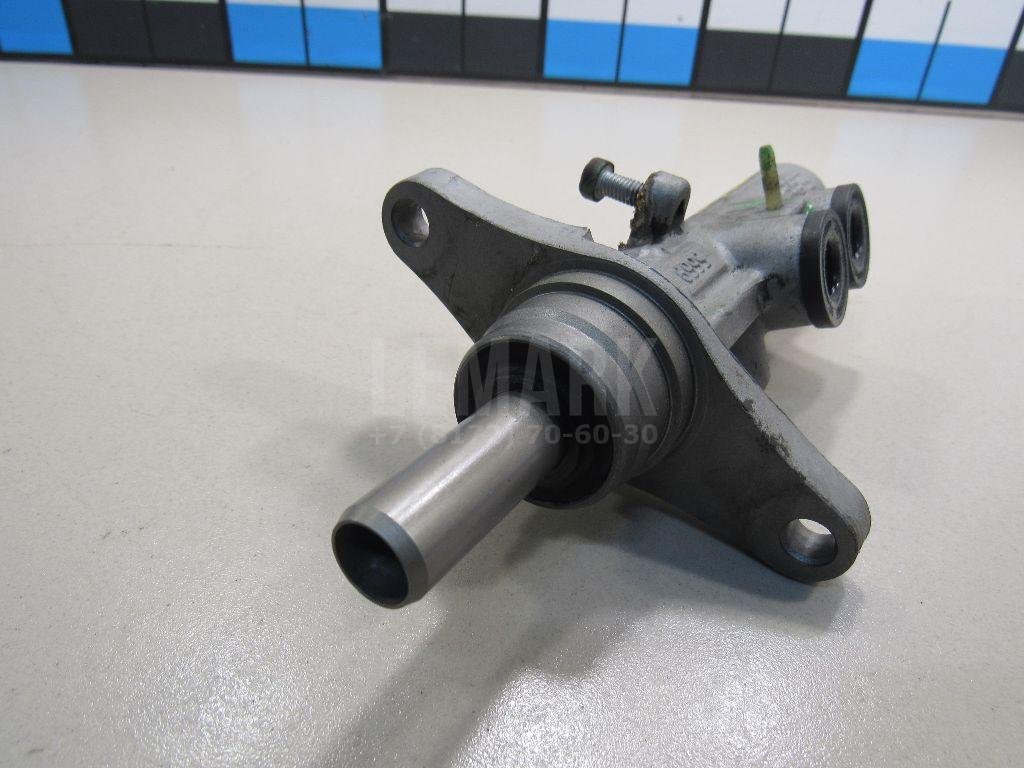 Цилиндр тормозной главный