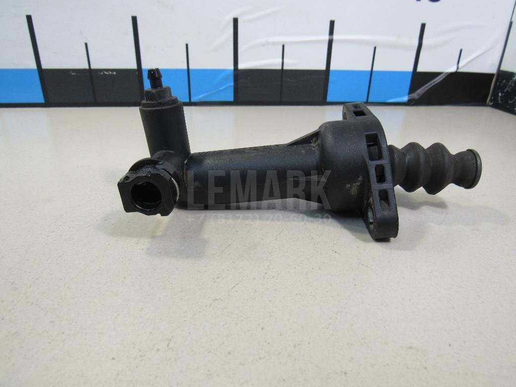 Цилиндр сцепления рабочий