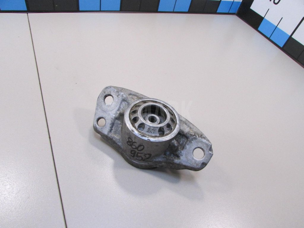 Опора заднего амортизатора