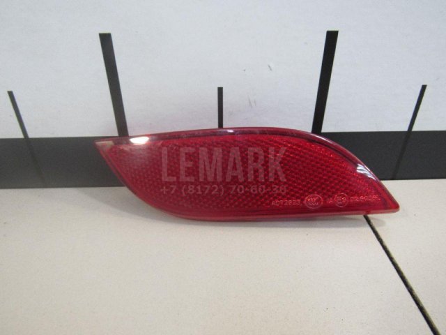 Отражатель в бампер задний правый