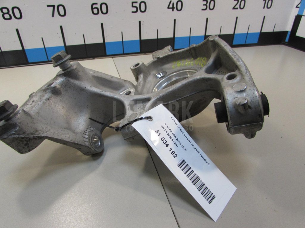 Кулак поворотный задний правый