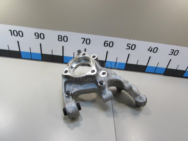 Кулак поворотный задний правый