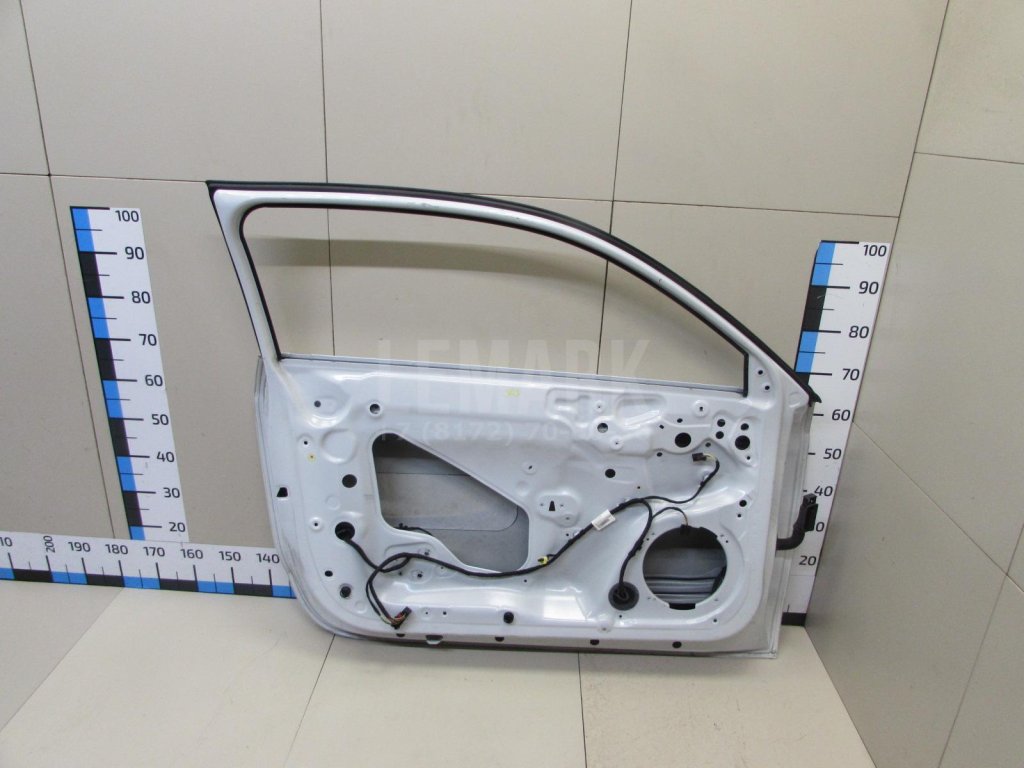 Дверь передняя левая