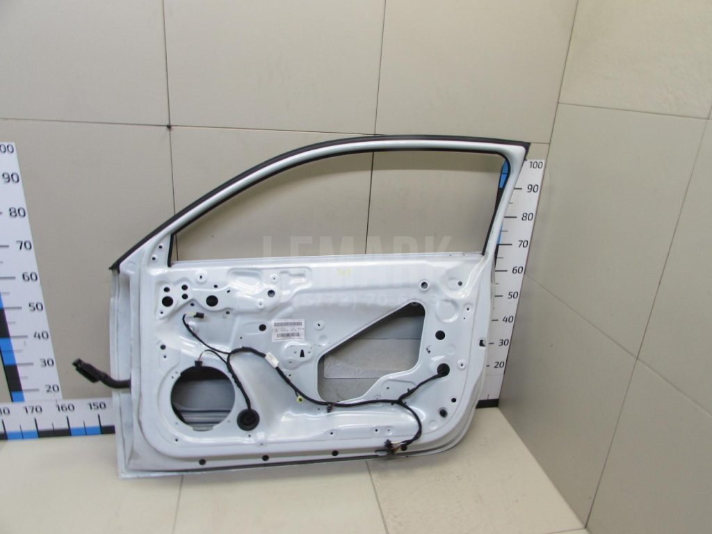 Дверь передняя правая