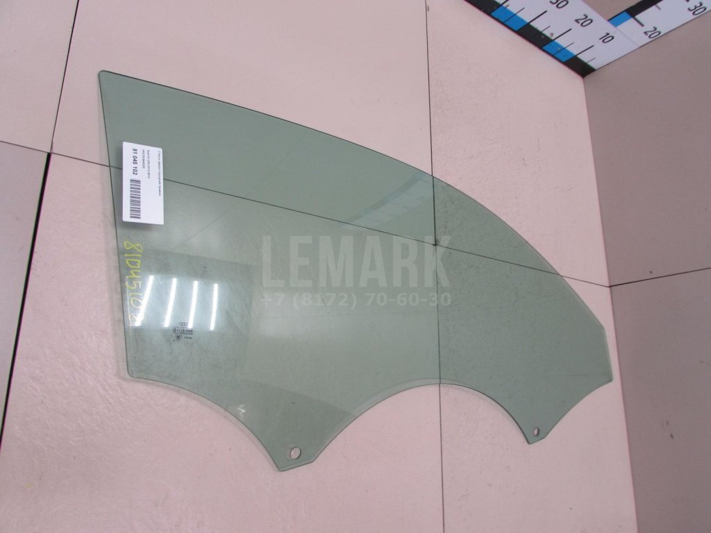 Стекло двери передней правой