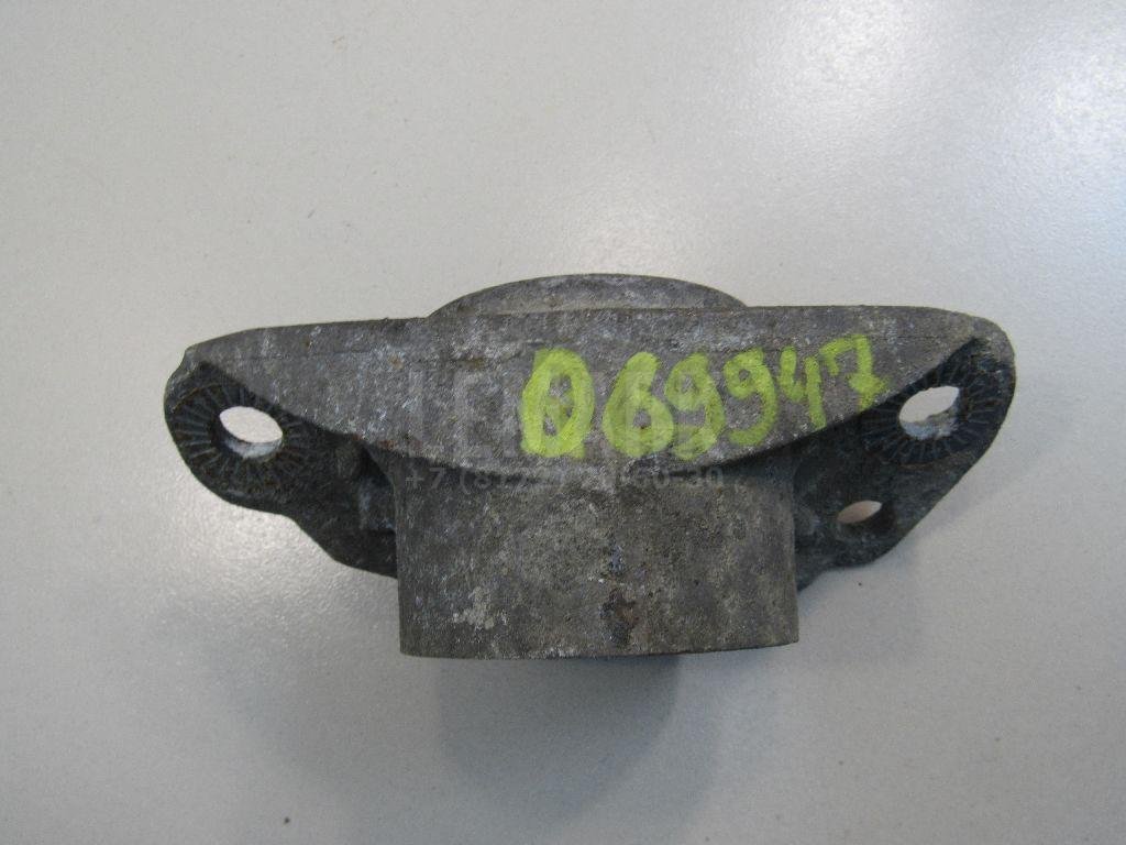 Опора заднего амортизатора