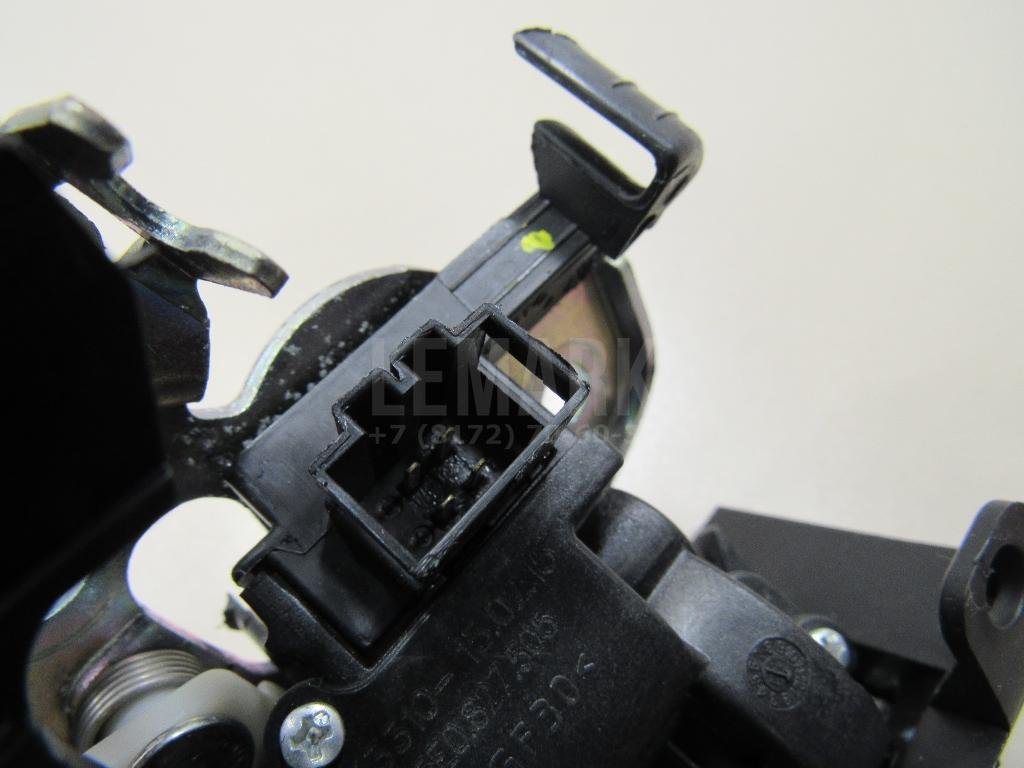 Замок багажника