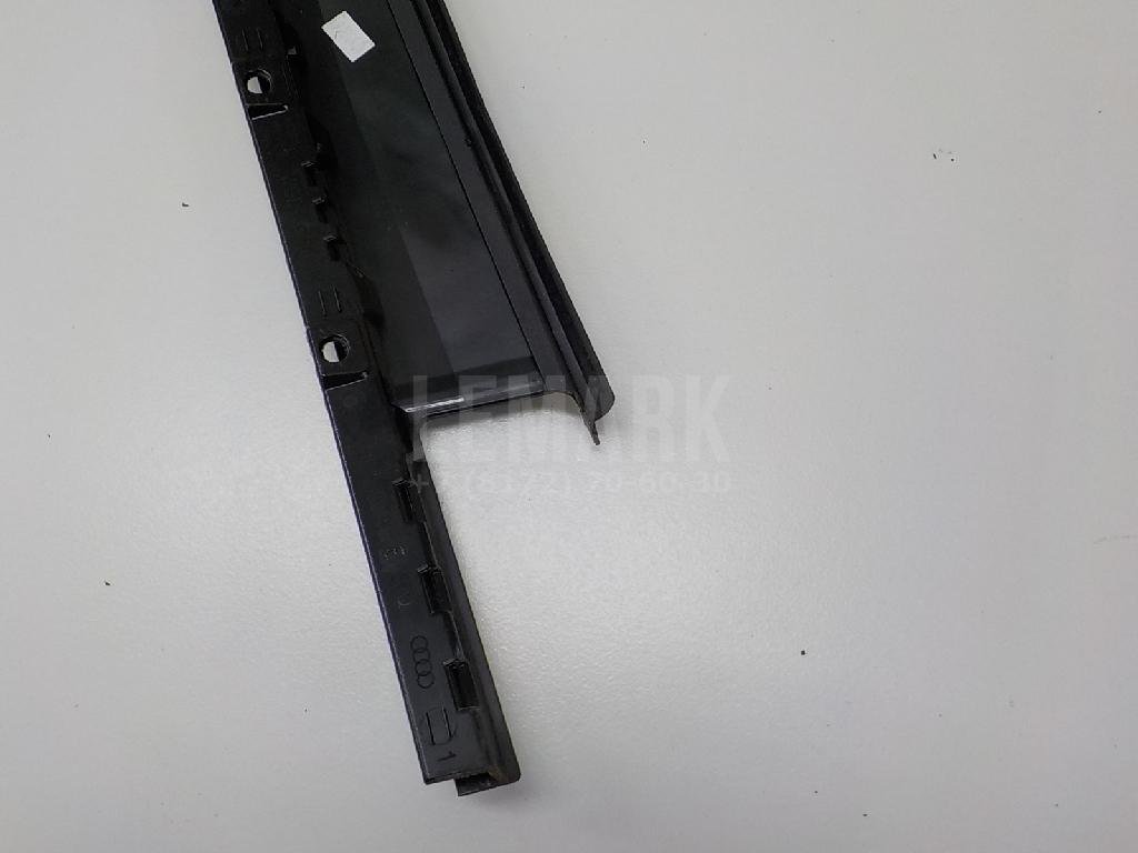 Накладка двери задней левой