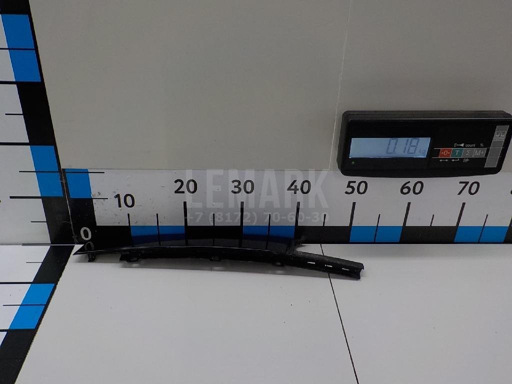 Накладка двери задней правой