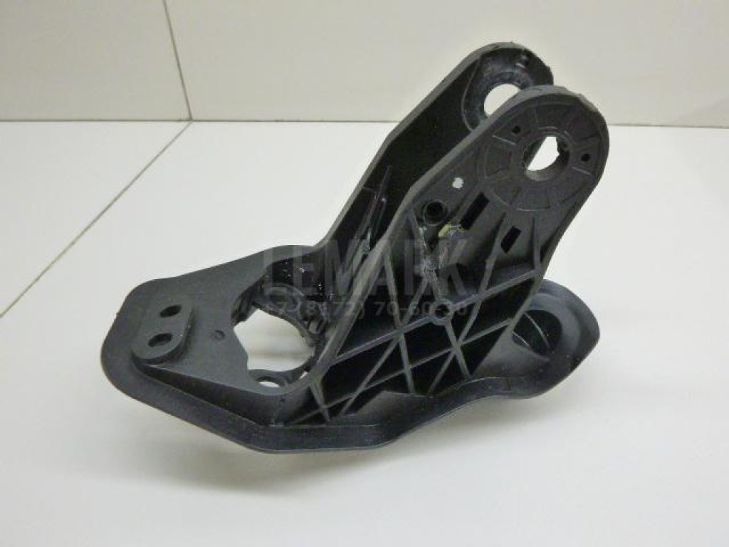 Кронштейн педали сцепления