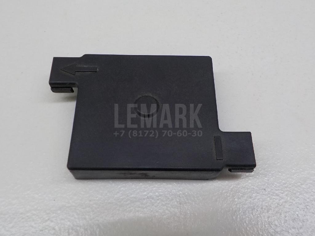 Кожух замка капота