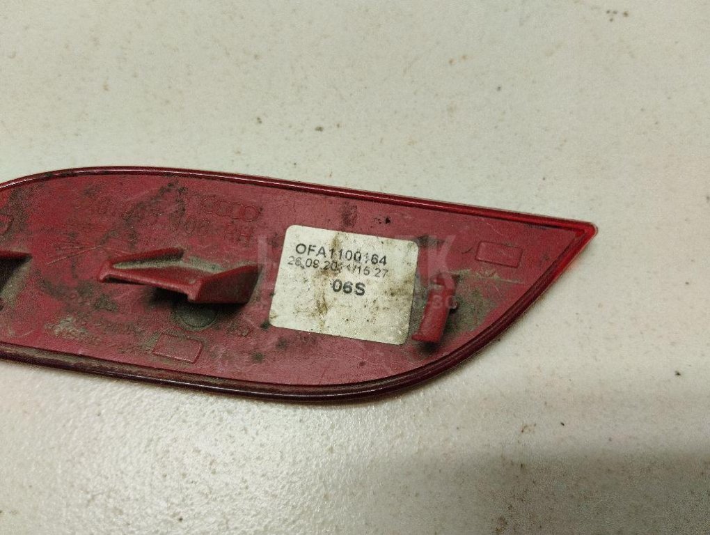 Отражатель в бампер задний правый