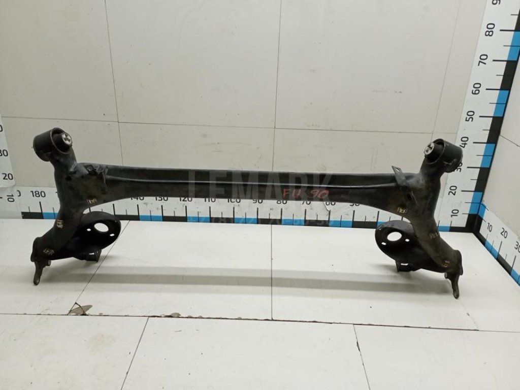 Балка задняя