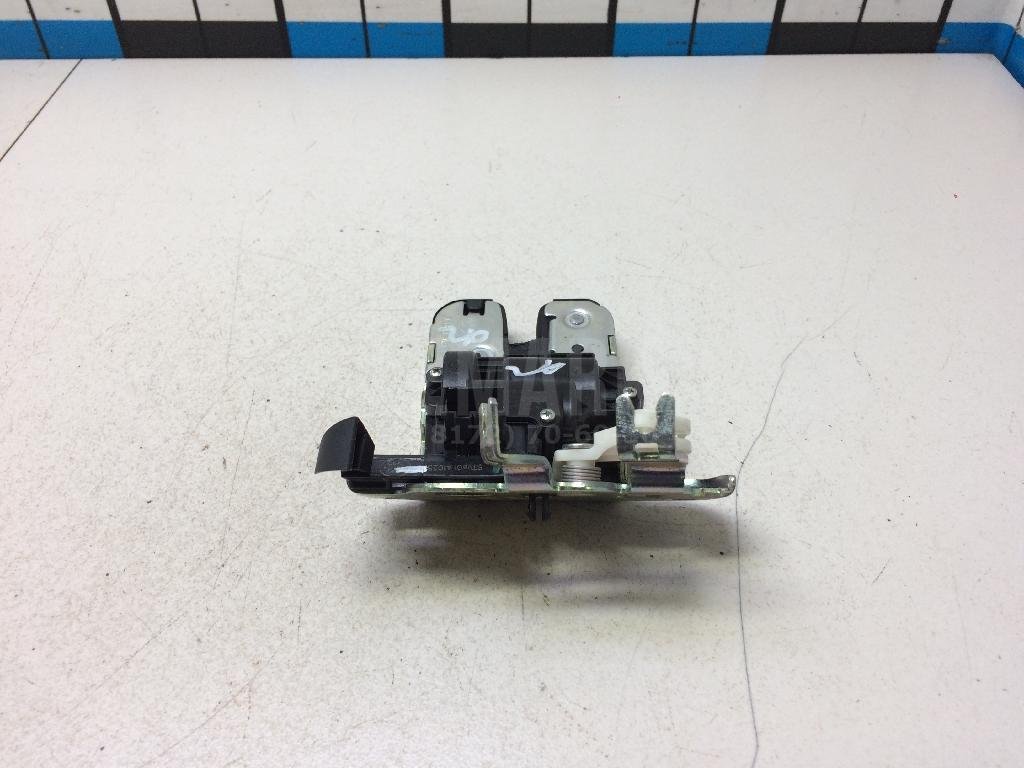 Замок багажника