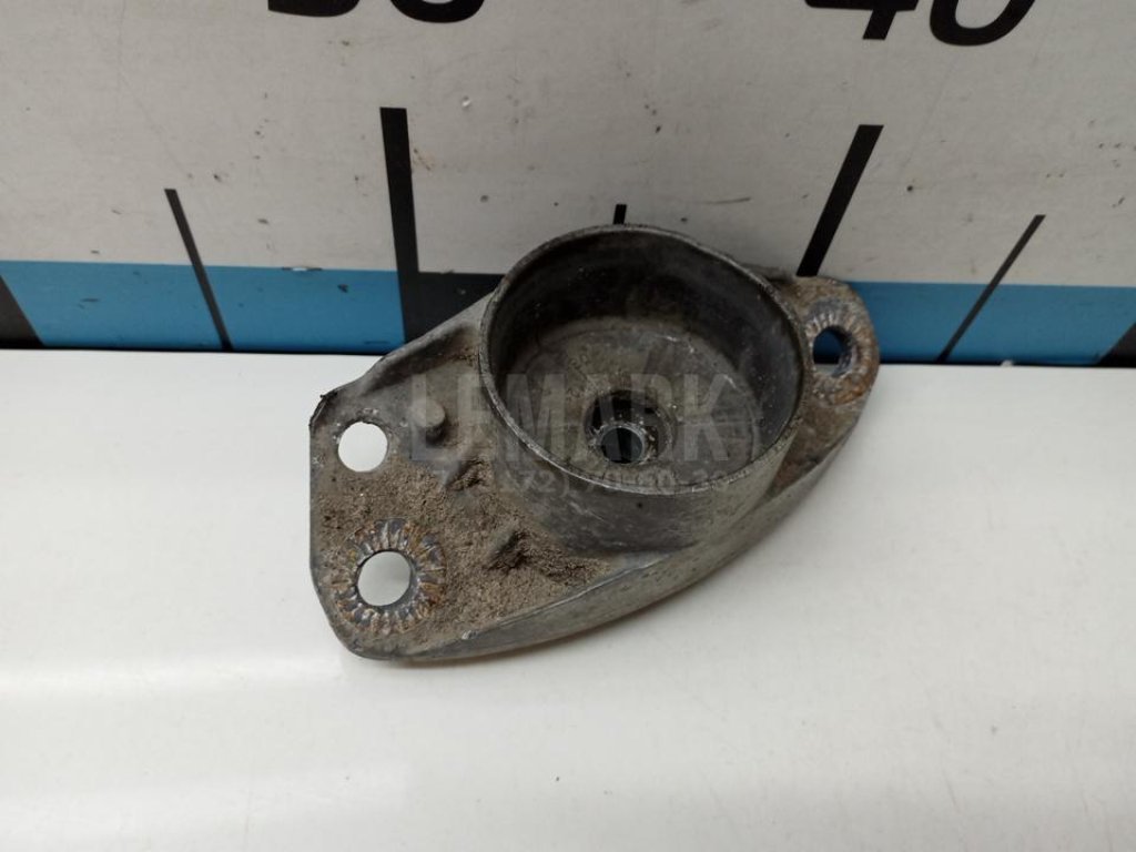 Опора заднего амортизатора