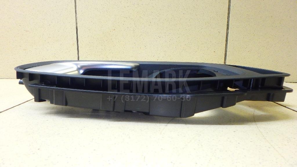 Ручка двери передней внутренняя правая