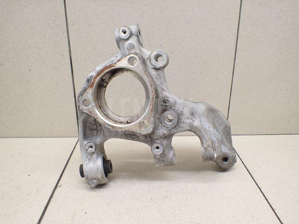 Кулак поворотный задний правый