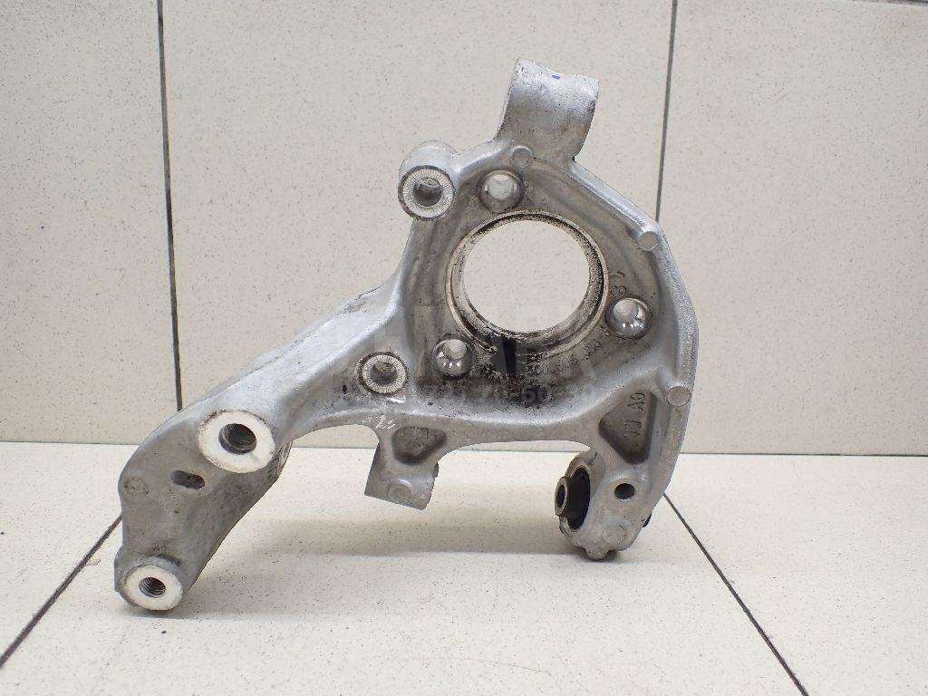 Кулак поворотный задний правый