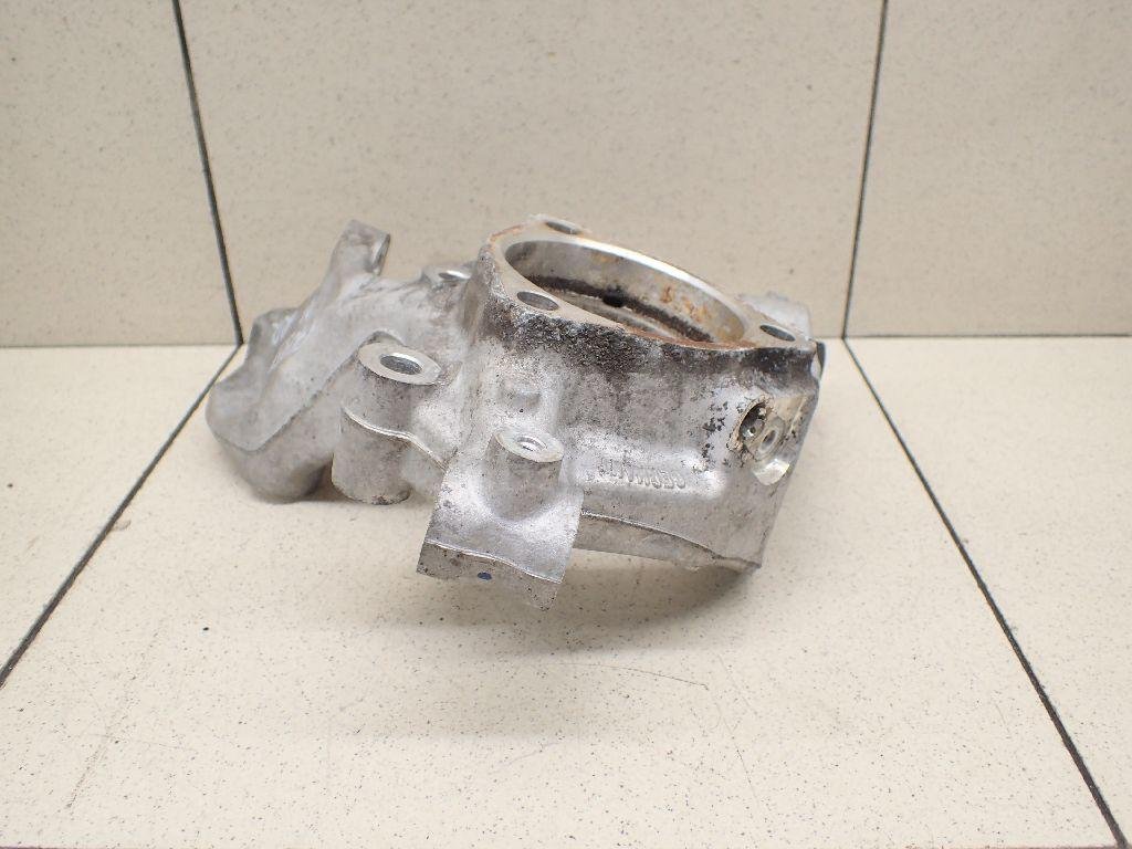 Кулак поворотный задний правый