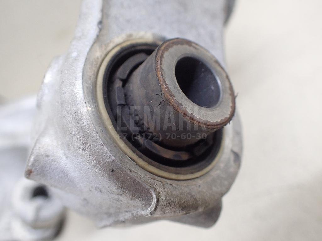 Кулак поворотный задний правый