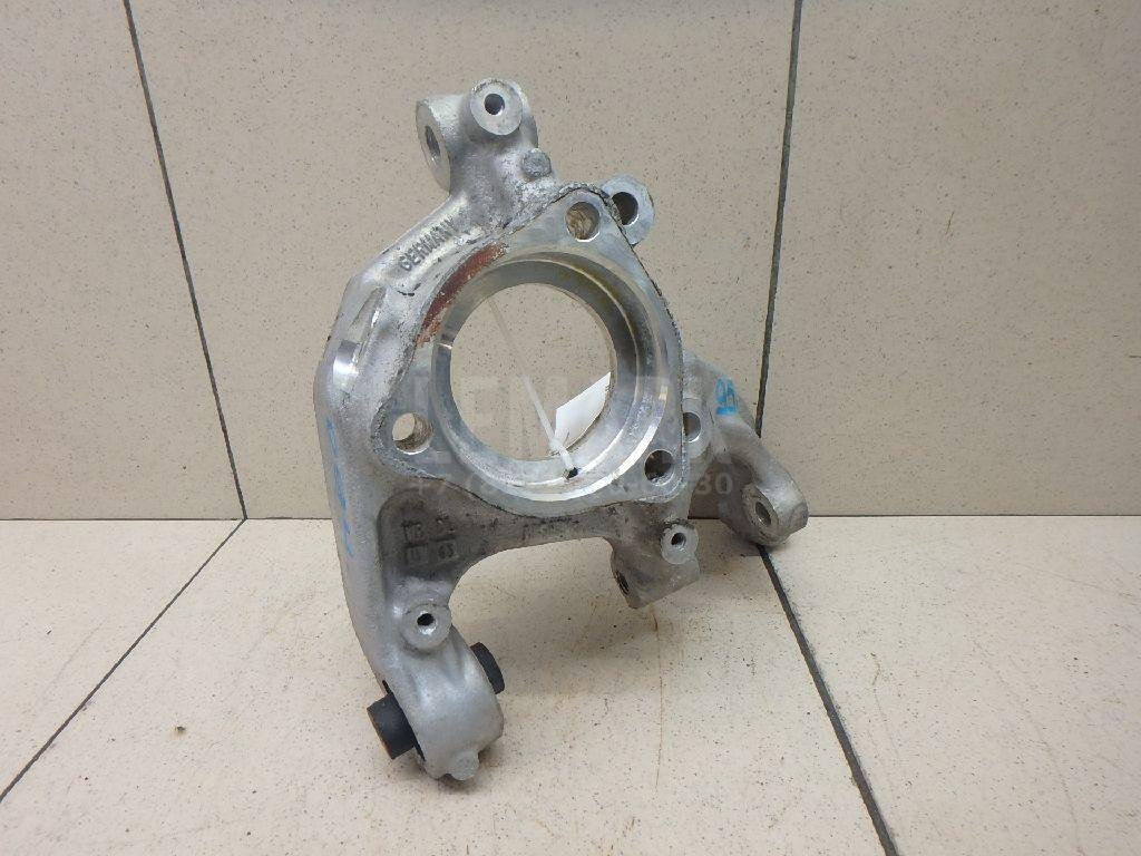 Кулак поворотный задний правый