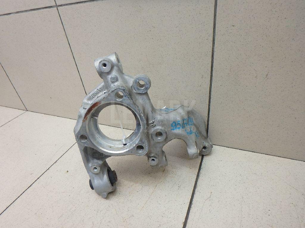 Кулак поворотный задний правый