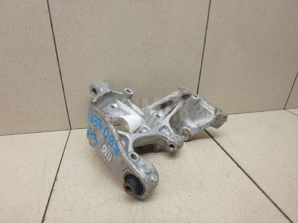 Кулак поворотный задний левый