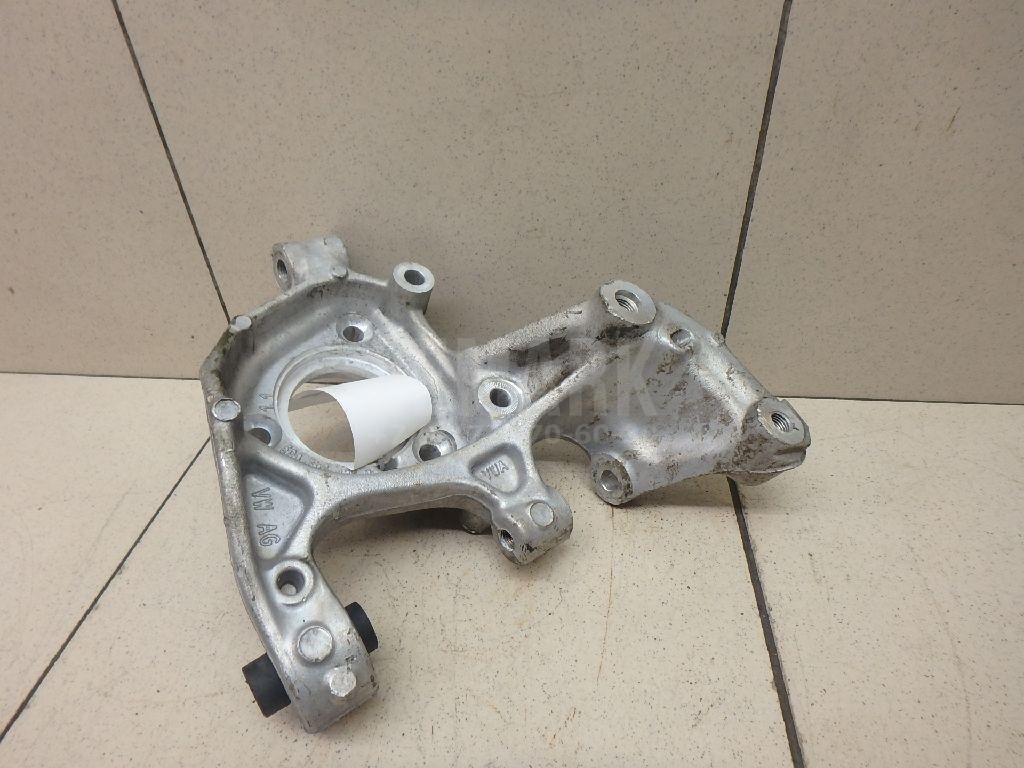 Кулак поворотный задний левый