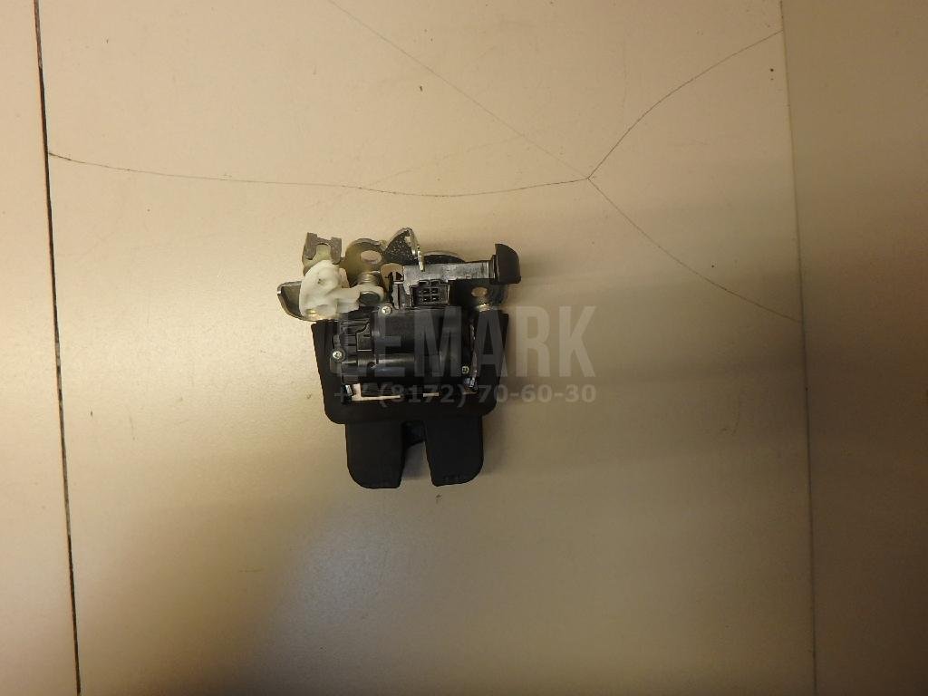 Замок багажника