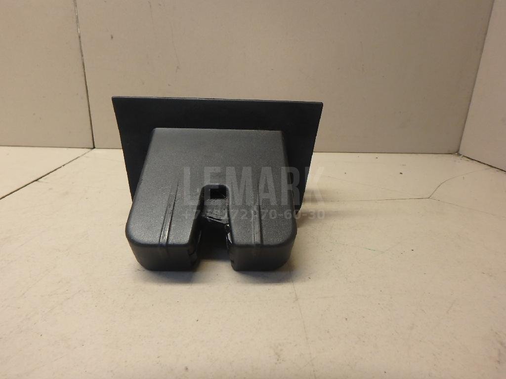 Замок багажника