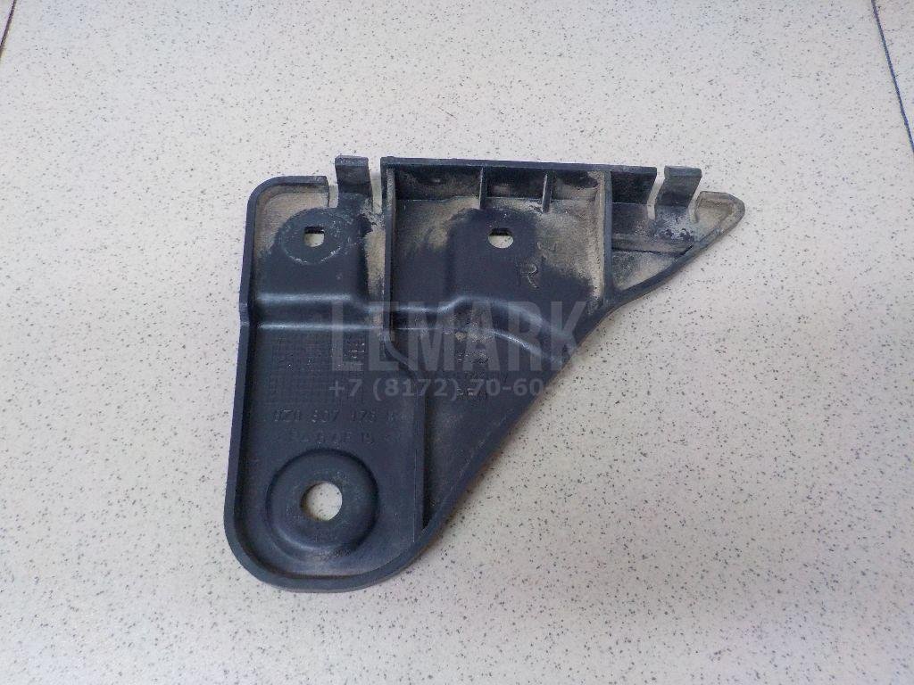 Кронштейн заднего бампера правый