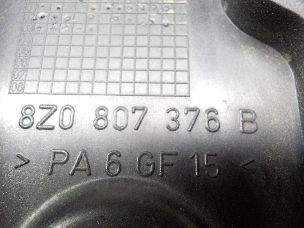 Кронштейн заднего бампера правый