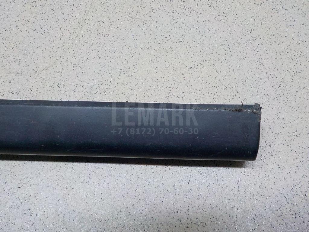 Молдинг передней правой двери