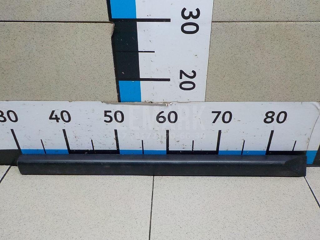 Молдинг задней левой двери