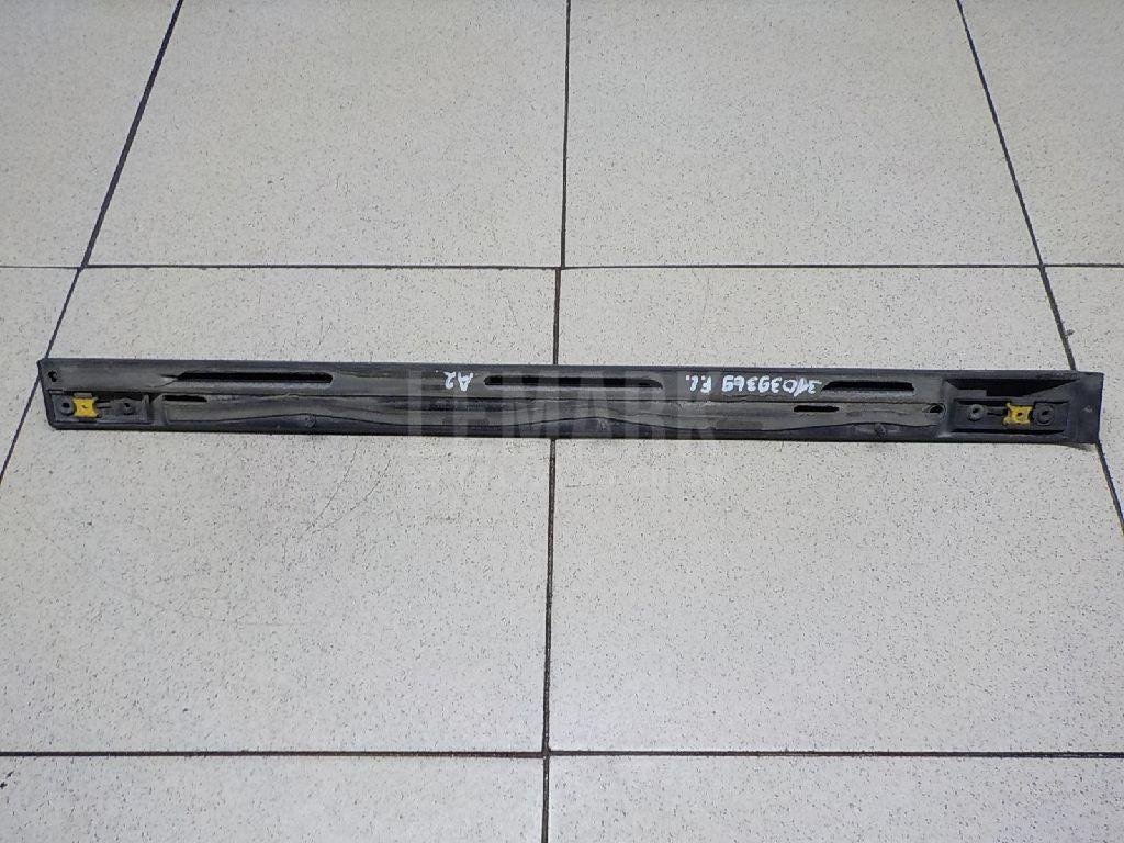 Молдинг задней левой двери