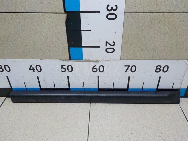 Молдинг задней левой двери