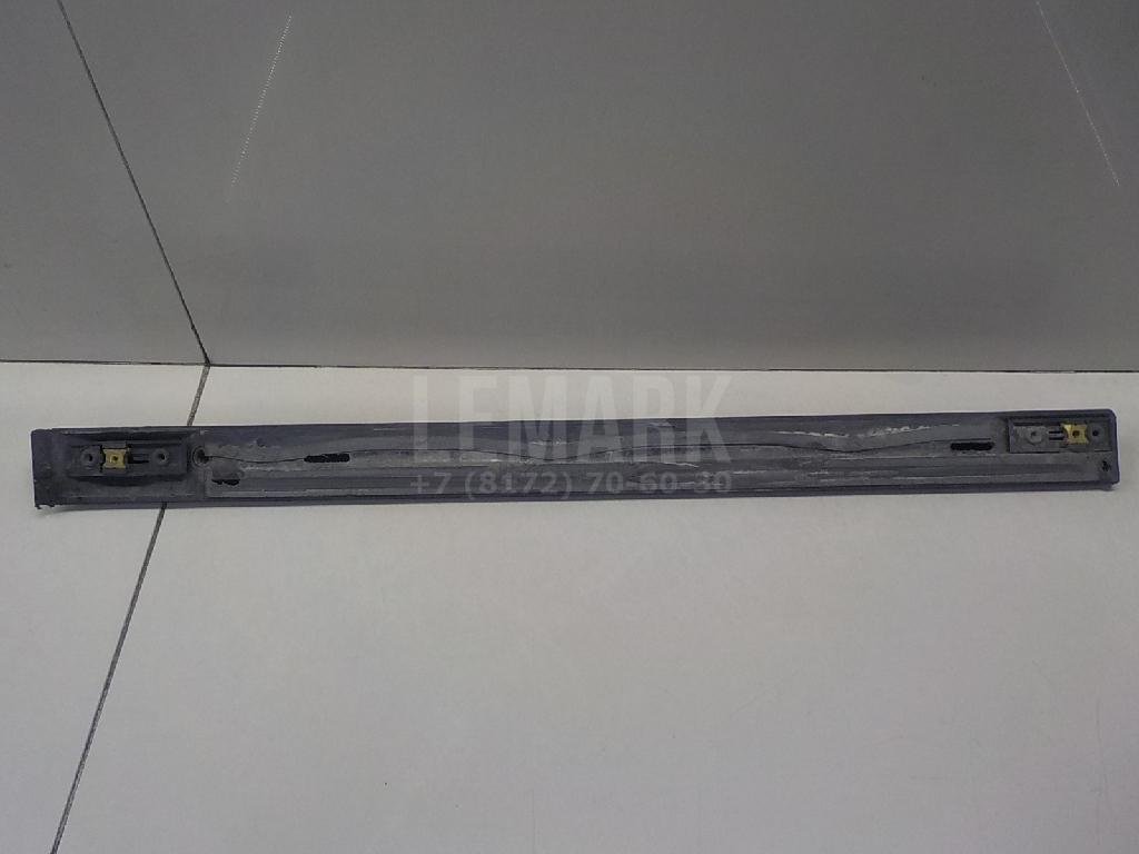 Молдинг задней левой двери