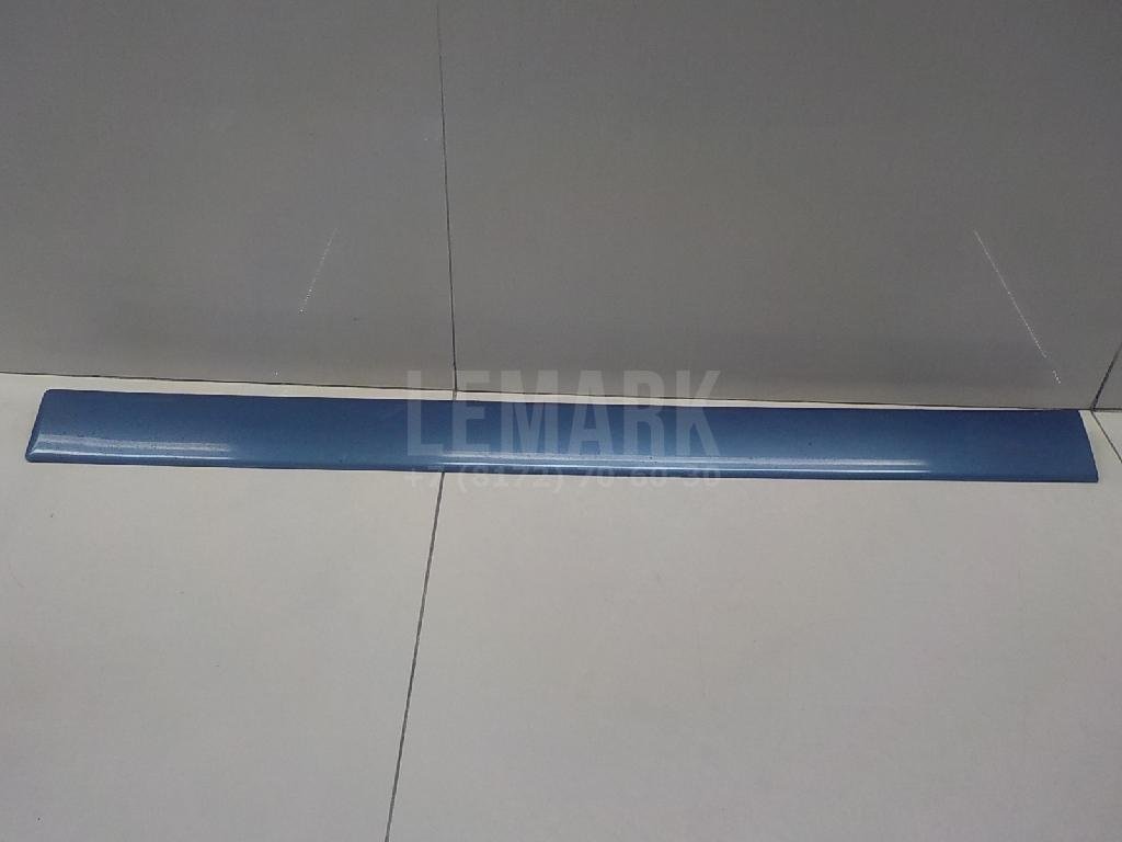 Молдинг передней левой двери