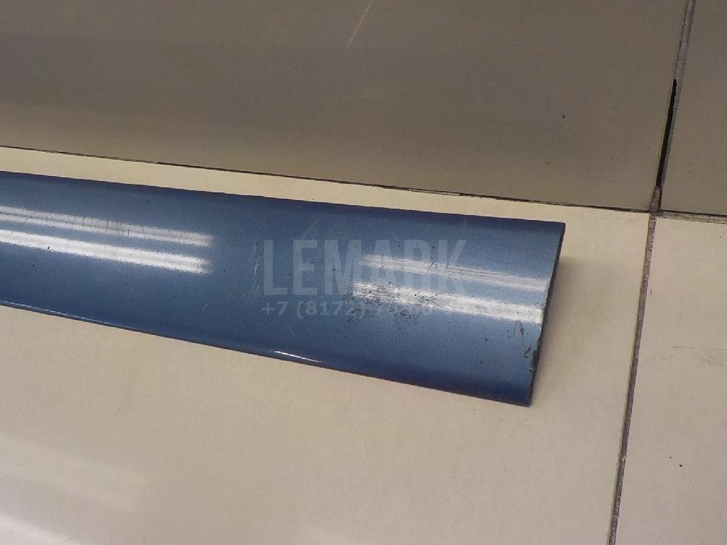 Молдинг передней левой двери