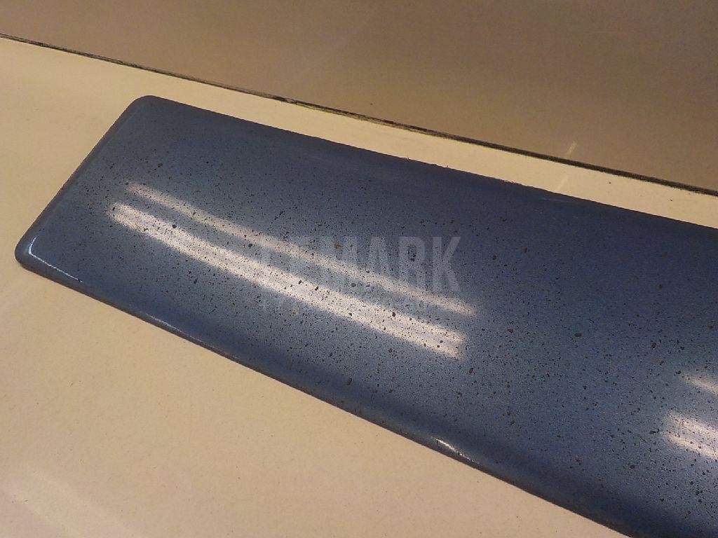 Молдинг передней левой двери