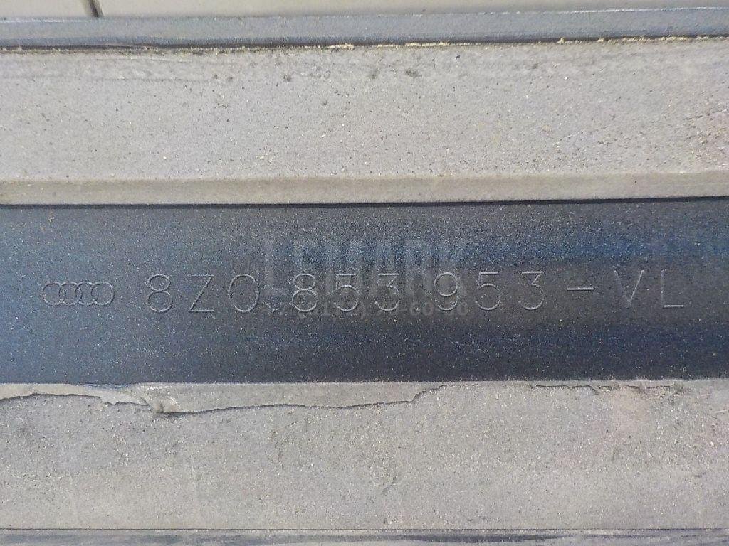 Молдинг передней левой двери