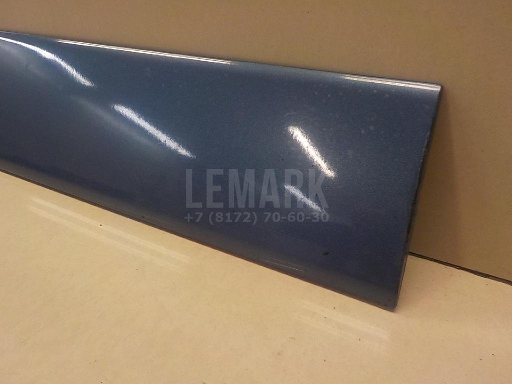 Молдинг передней правой двери