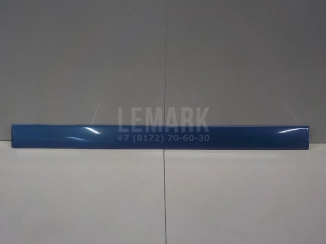 Молдинг передней правой двери