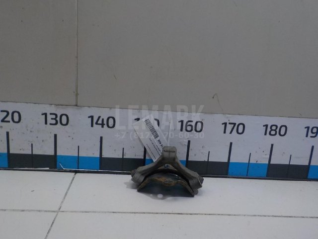 Кронштейн глушителя