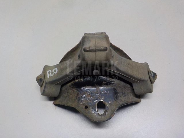 Кронштейн глушителя