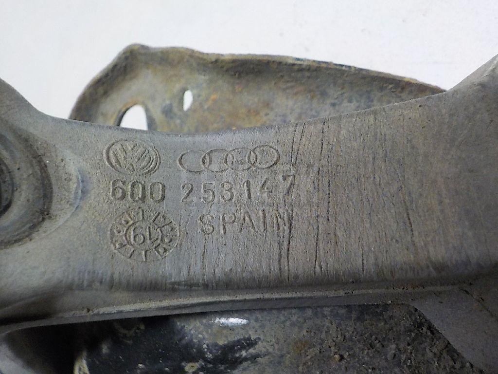 Кронштейн глушителя