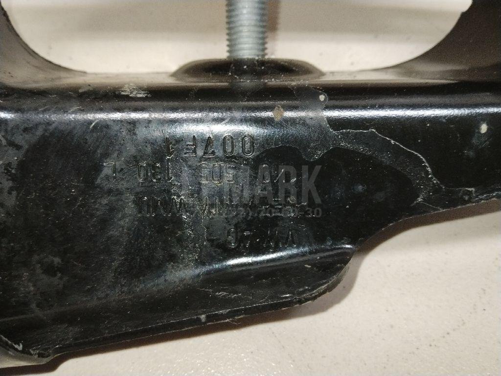 Кронштейн (п.з.к.)