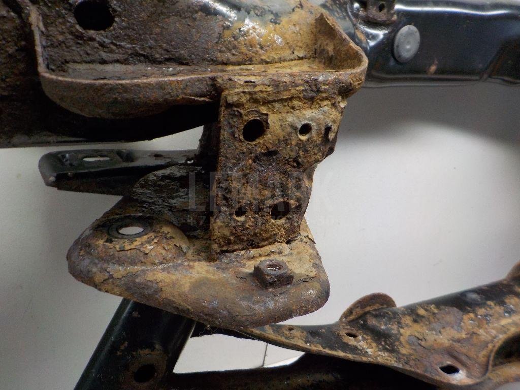 Балка задняя